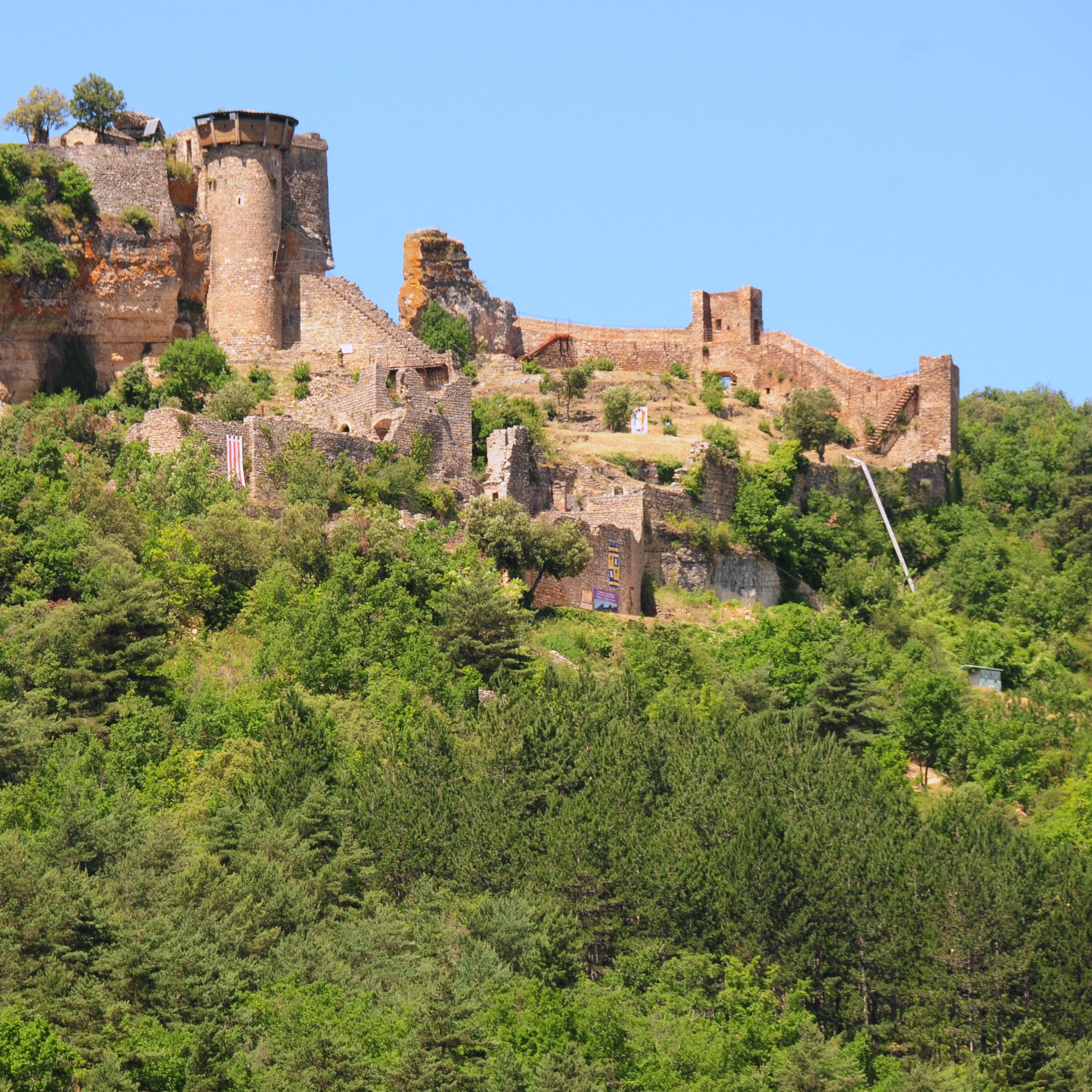 Peyrelade plus beaux châteaux de l’Aveyron plus beaux châteaux de l’Aveyron